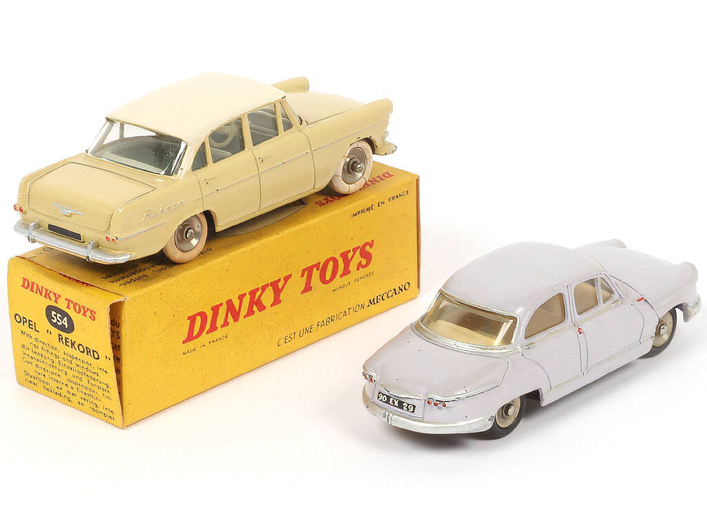 Lot 303 - DINKY TOYS (FRANCE) (2)