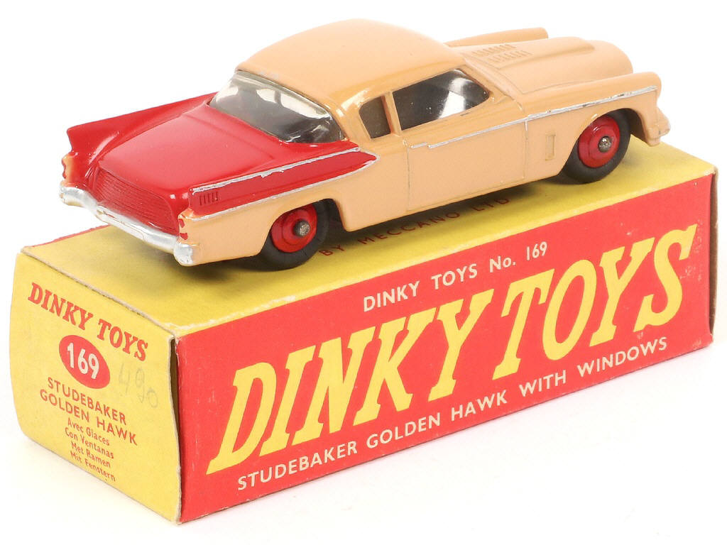 Lot 161 - DINKY TOYS (GB) (1)