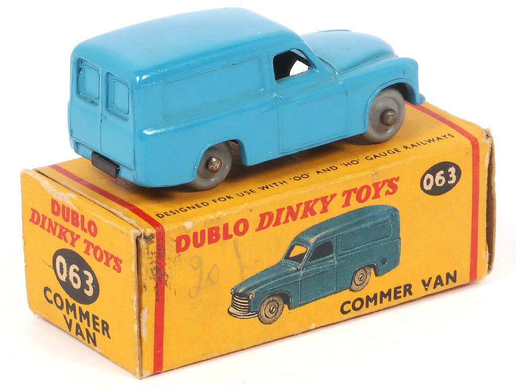 Lot 142 - DINKY TOYS (GB) (1)