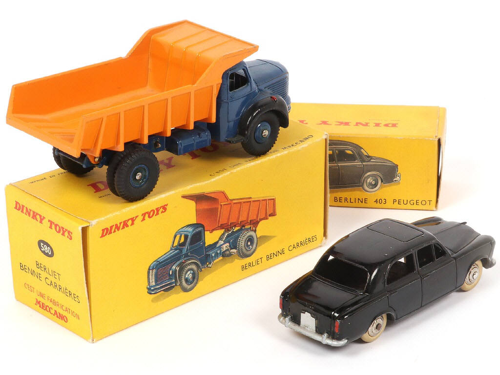 Lot 315 - DINKY TOYS (FRANCE) (2)