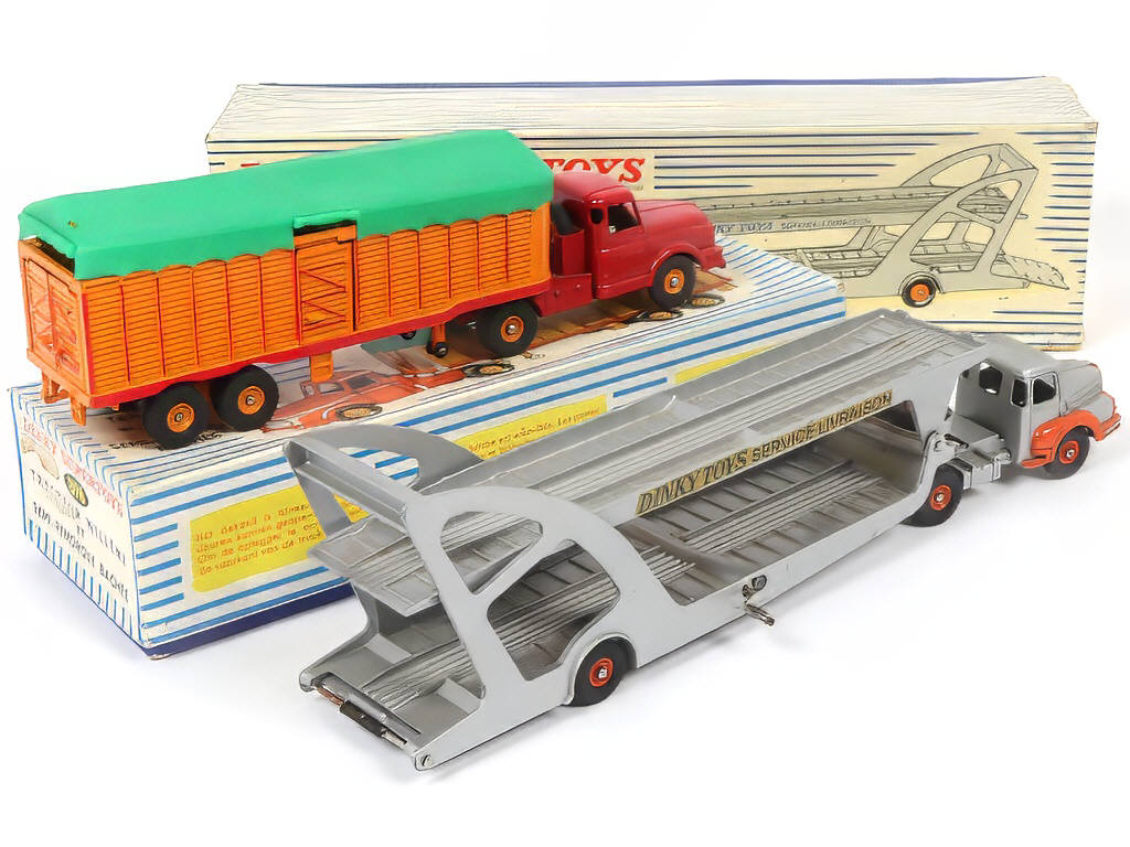 Lot 324 - DINKY TOYS (FRANCE) (2)