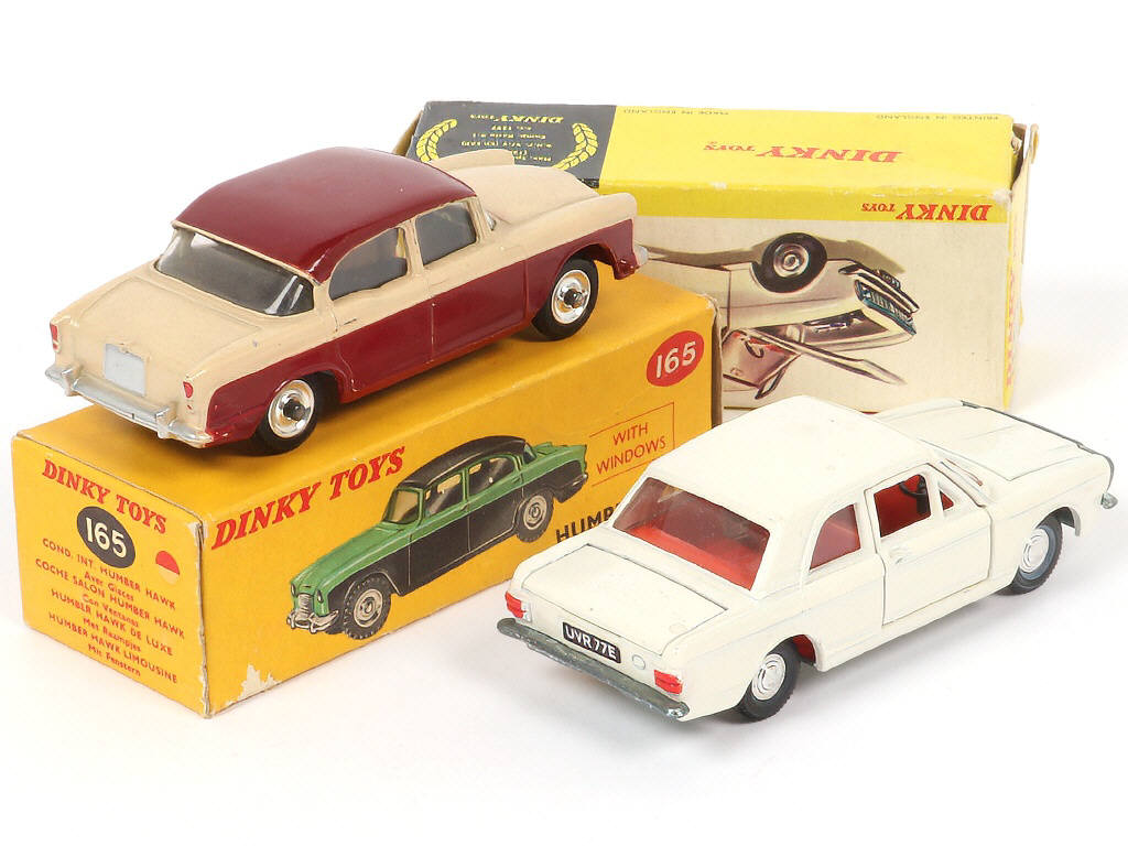 Lot 222 - DINKY TOYS (GB) (2)