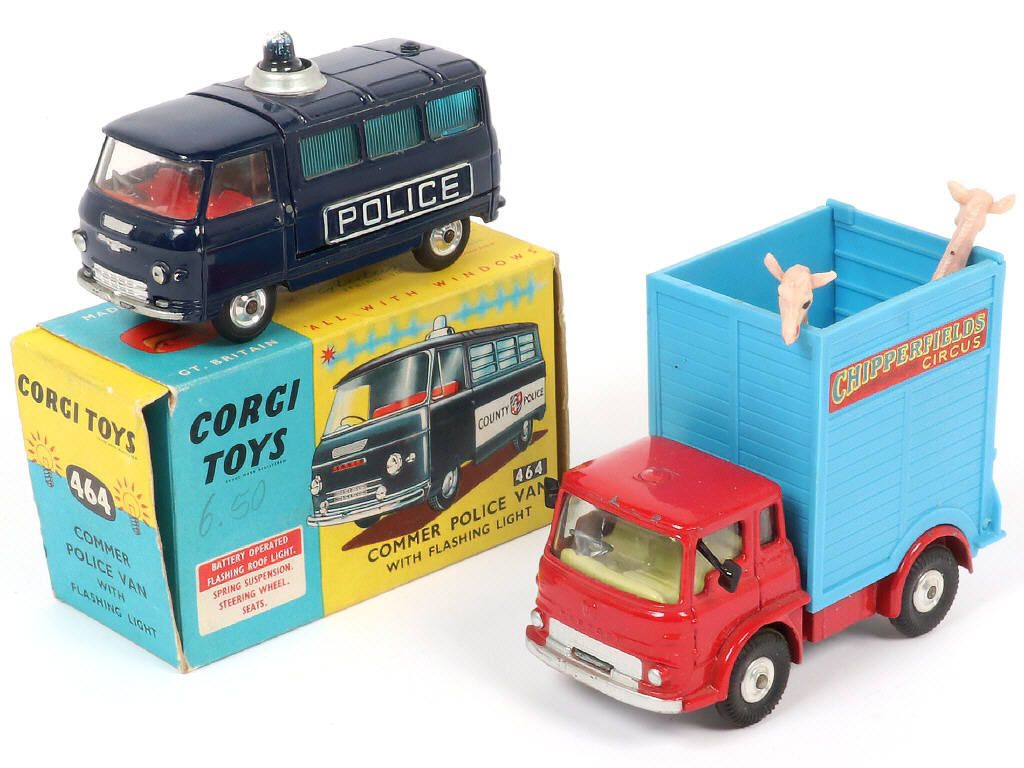 Lot 118 - CORGI TOYS (GB) (2)