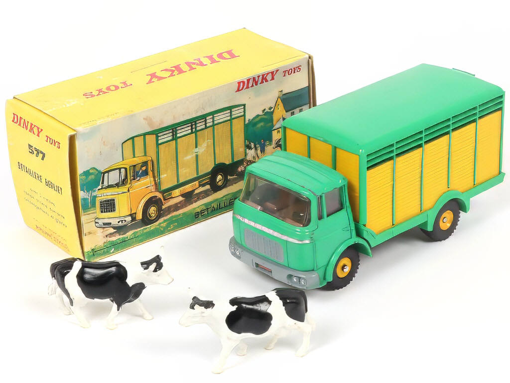 Lot 283 - DINKY TOYS (FRANCE) (1)