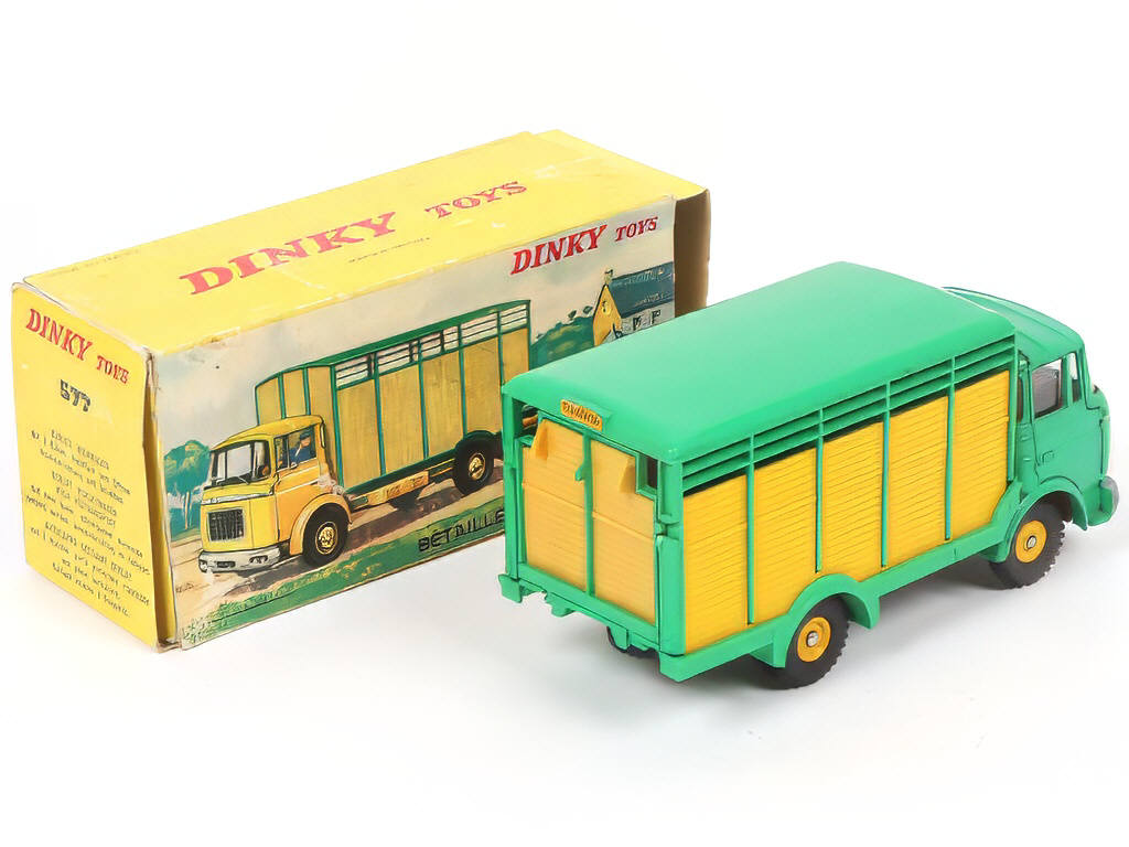 Lot 283 - DINKY TOYS (FRANCE) (1)