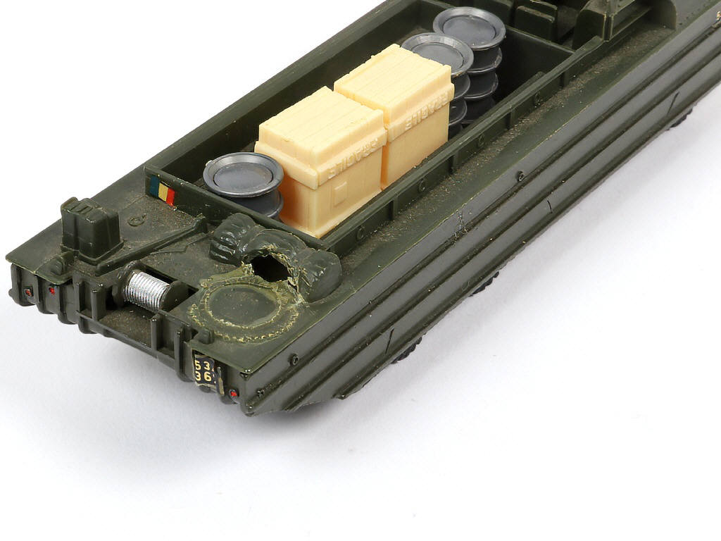 Lot 330 - DINKY TOYS (FRANCE) (3)