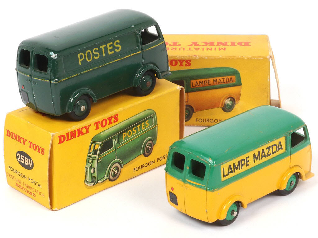 Lot 316 - DINKY TOYS (FRANCE) (2)