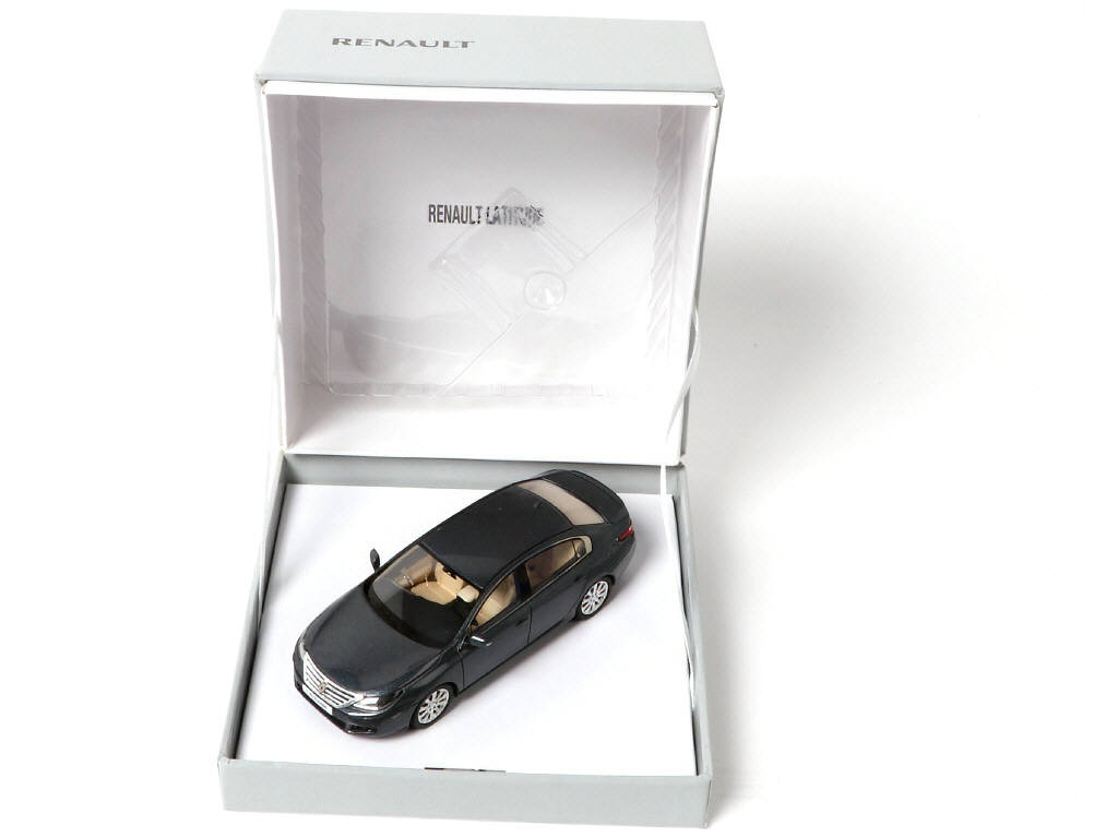 Lot 296 - SPARK (MACAU) (6)