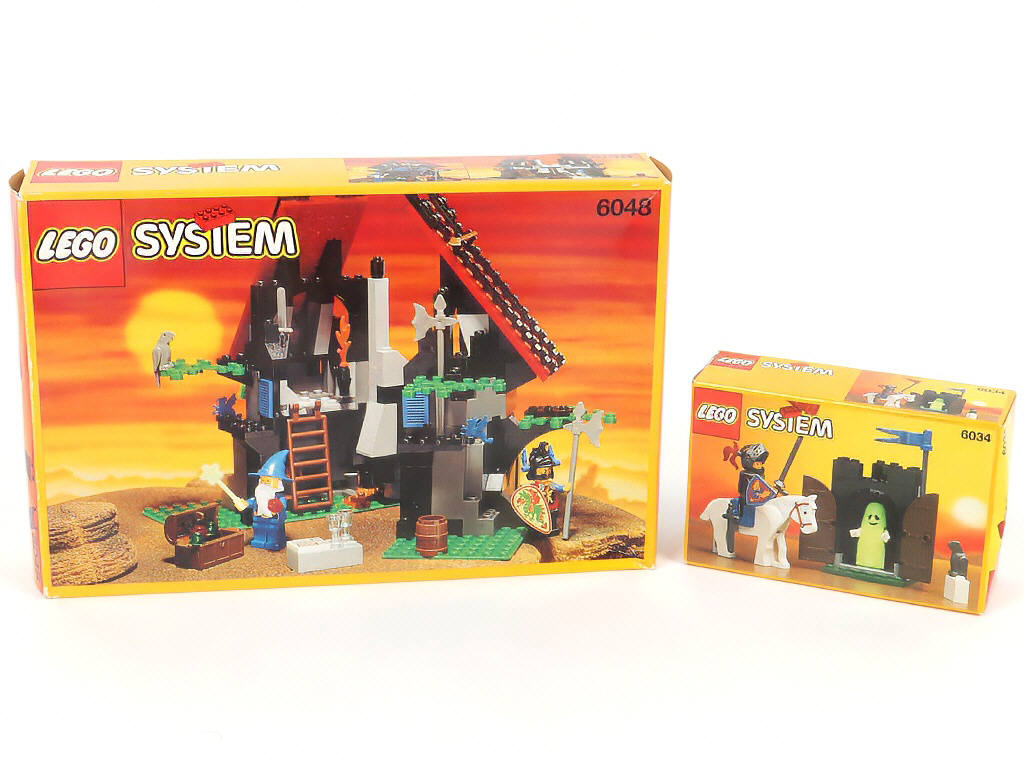 Lot 262 - LEGO (DANEMARK) (2)