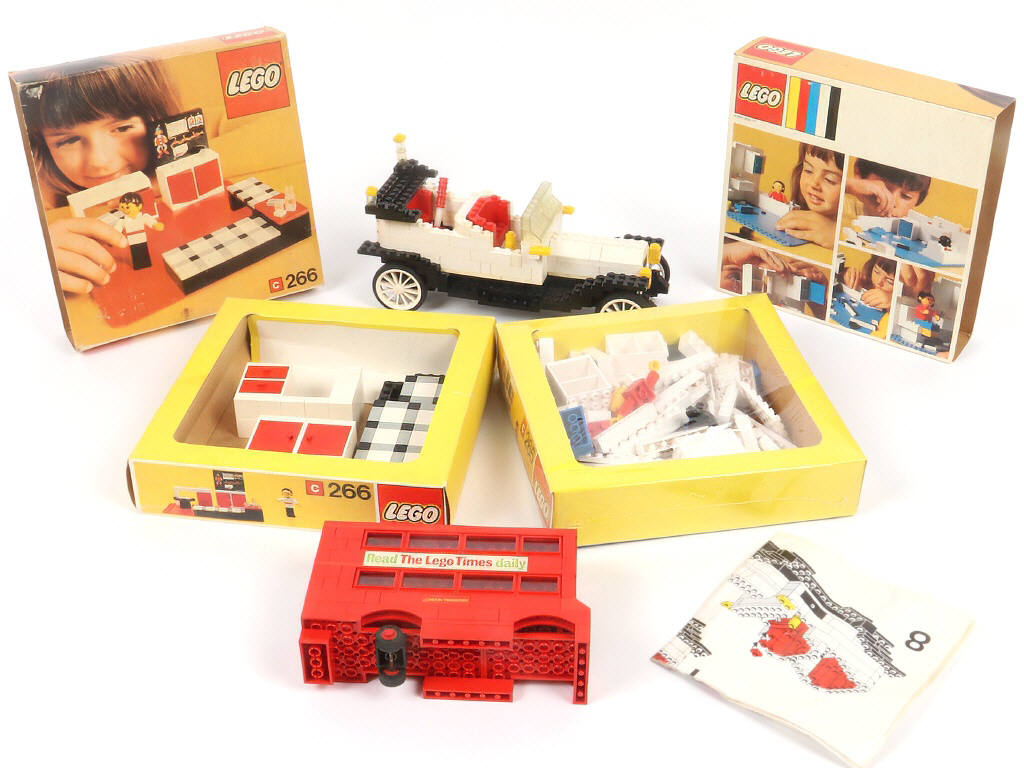 Lot 254 - LEGO (DANEMARK) (4)