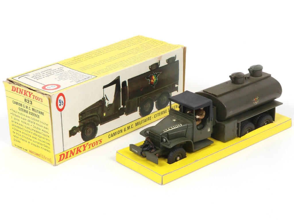 Lot 497 - DINKY TOYS (FRANCE) (1)