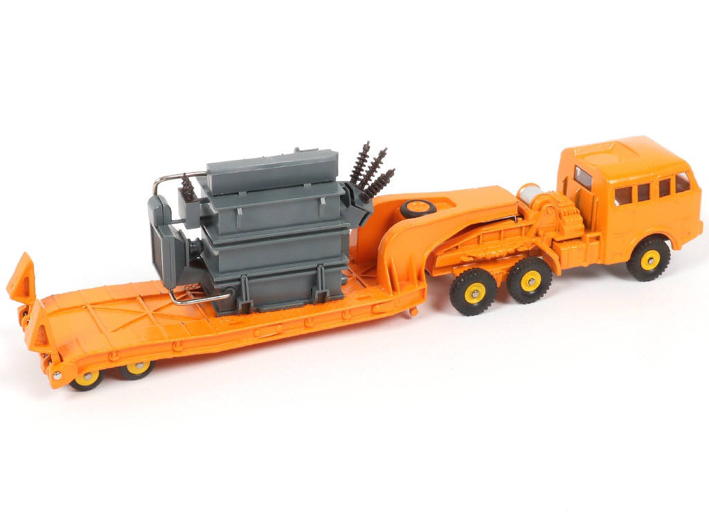 Lot 488 - DINKY TOYS (FRANCE) (1)