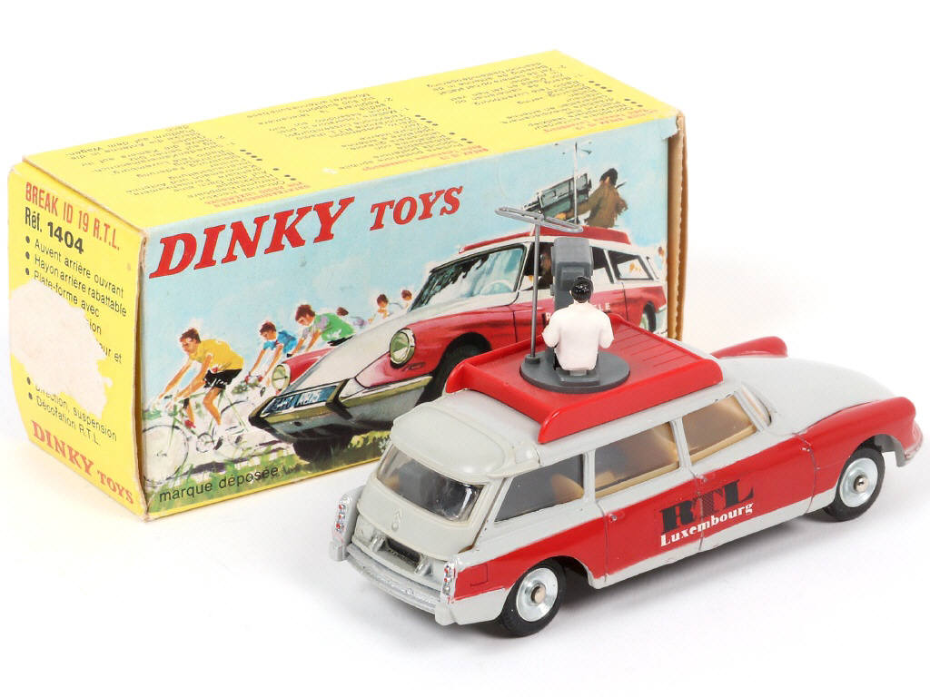 Lot 402 - DINKY TOYS (FRANCE) (1)