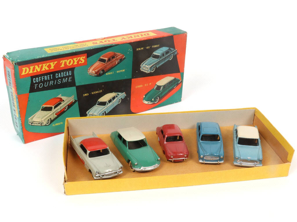 Lot 317 - DINKY TOYS (FRANCE) (1)