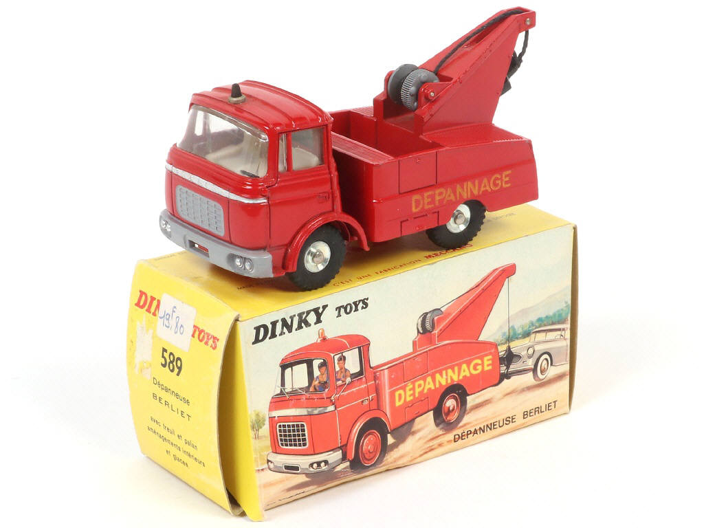 Lot 480 - DINKY TOYS (FRANCE) (1)