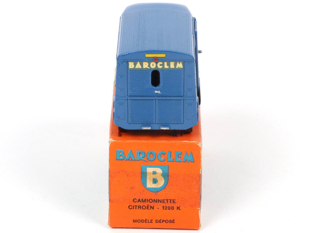 Lot 467 - DINKY TOYS (FRANCE) (1)