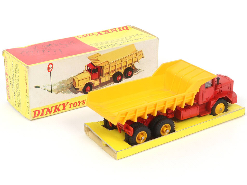 Lot 485 - DINKY TOYS (FRANCE) (1)