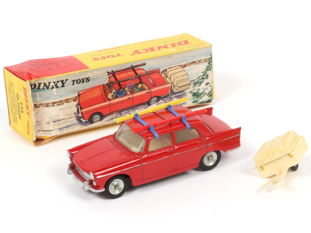 Lot 417 - DINKY TOYS (FRANCE) (1)