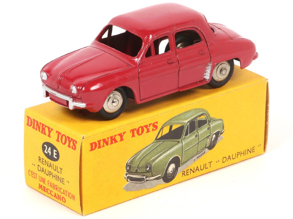 Lot 366 - DINKY TOYS (FRANCE) (1)