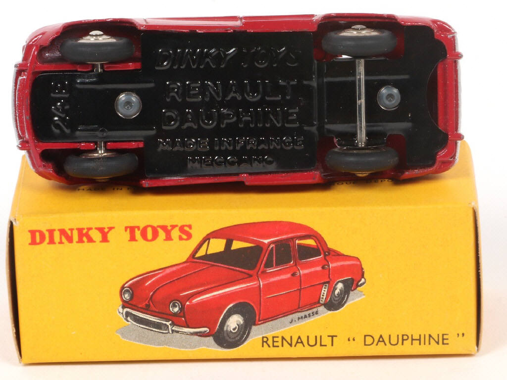 Lot 366 - DINKY TOYS (FRANCE) (1)