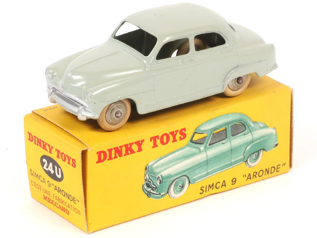 Lot 372 - DINKY TOYS (FRANCE) (1)