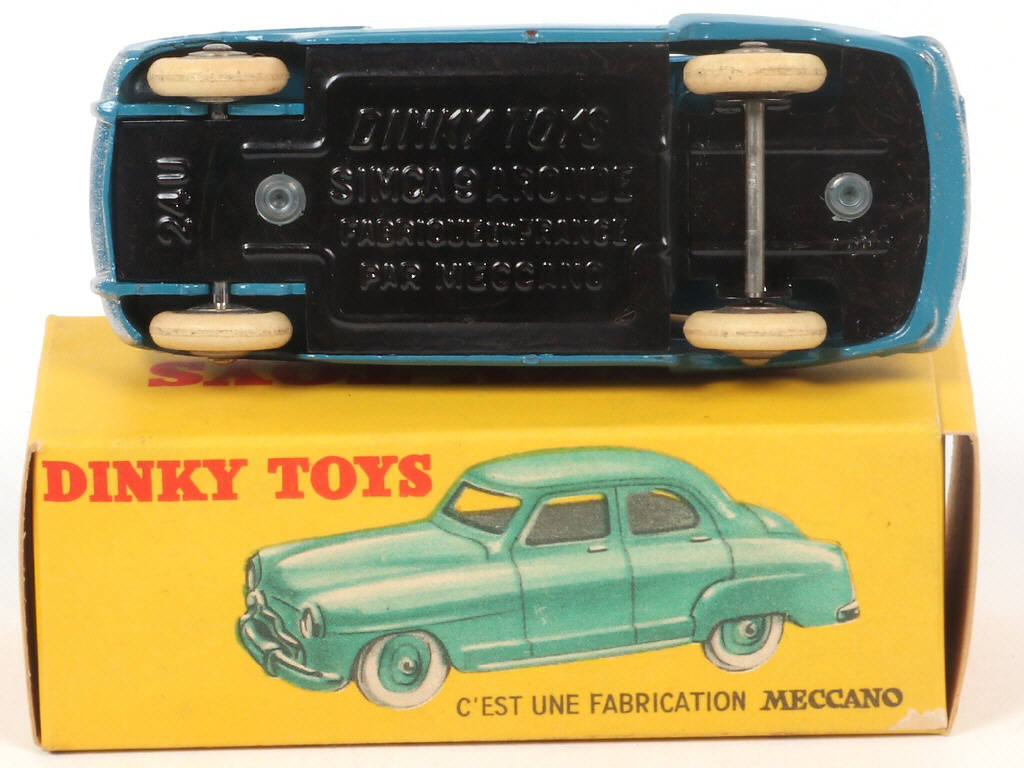 Lot 374 - DINKY TOYS (FRANCE) (1)