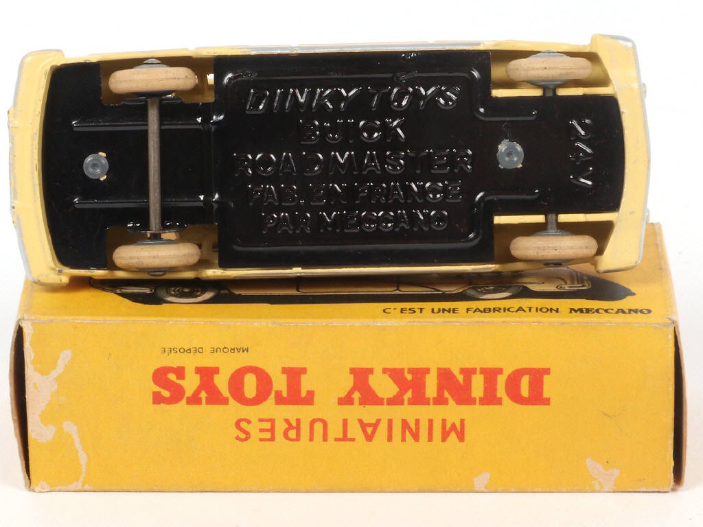 Lot 376 - DINKY TOYS (FRANCE) (1)