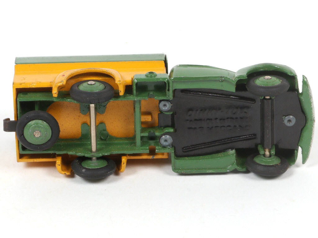 Lot 461 - DINKY TOYS (FRANCE) (1)