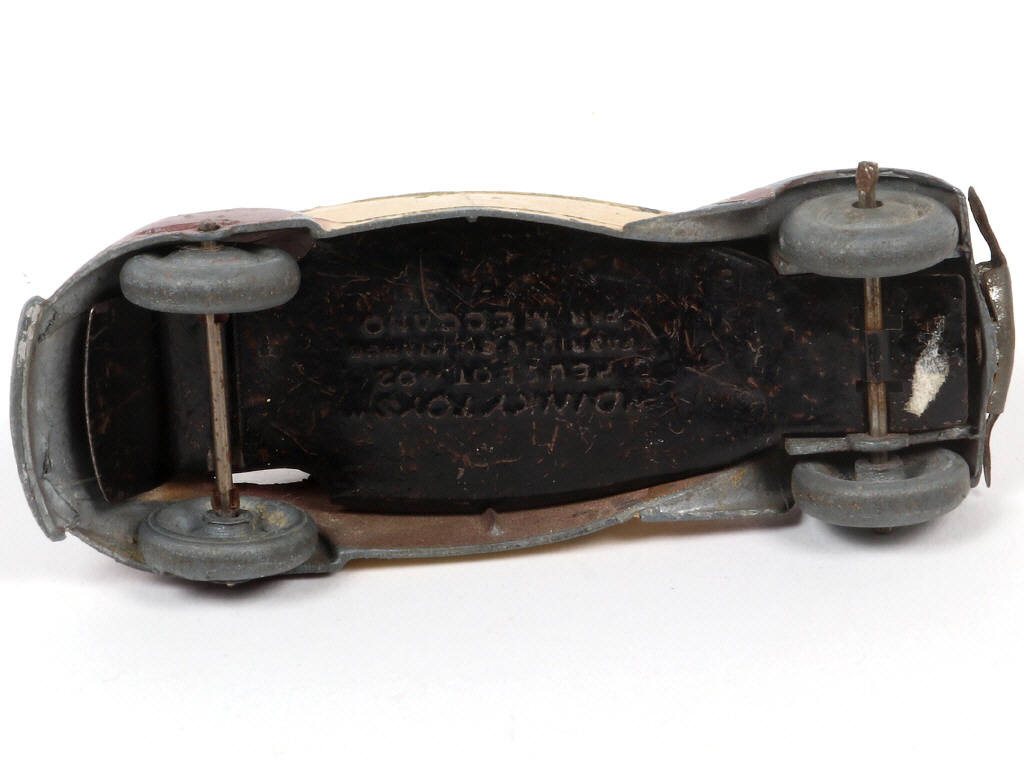 Lot 324 - DINKY TOYS (FRANCE) (1)