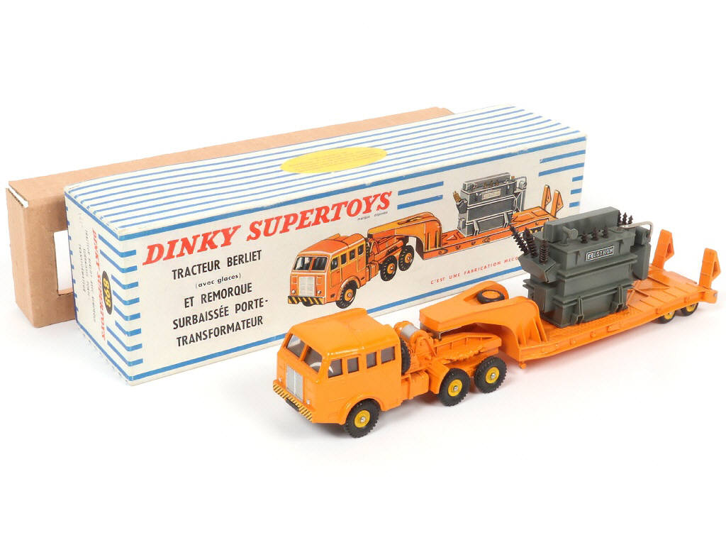 Lot 489 - DINKY TOYS (FRANCE) (1)