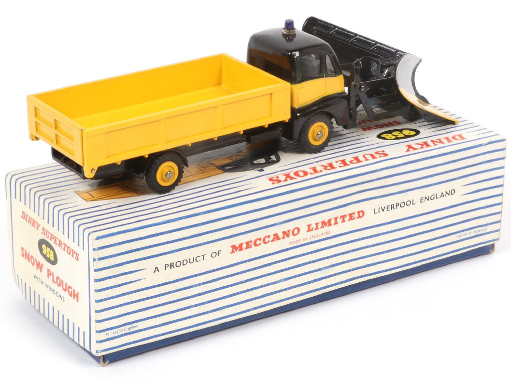 Lot 289 - DINKY TOYS (GB) (1)