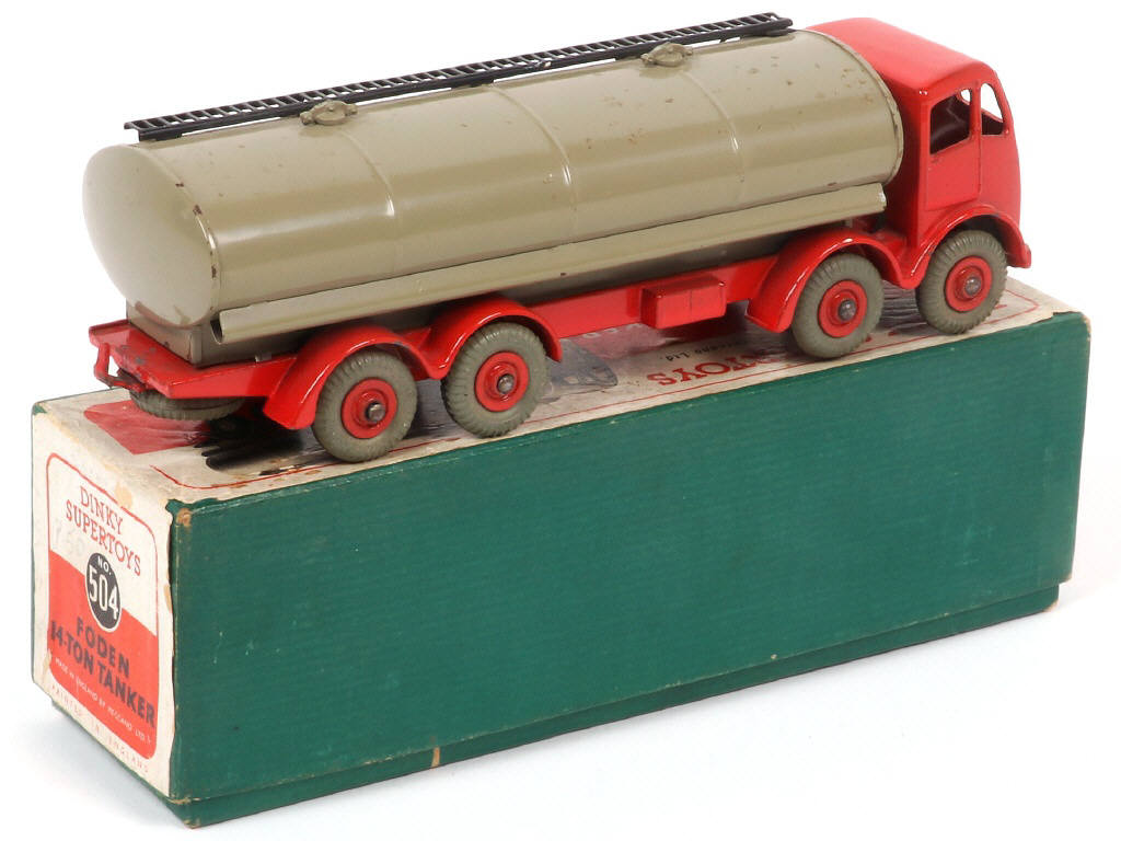 Lot 296 - DINKY TOYS (GB) (1)