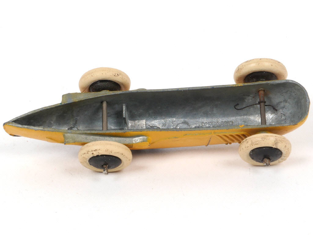Lot 319 - DINKY TOYS (FRANCE) (1)