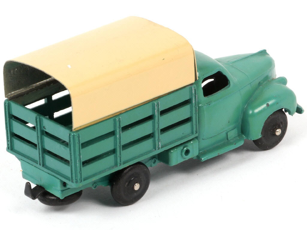 Lot 460 - DINKY TOYS (FRANCE) (1)