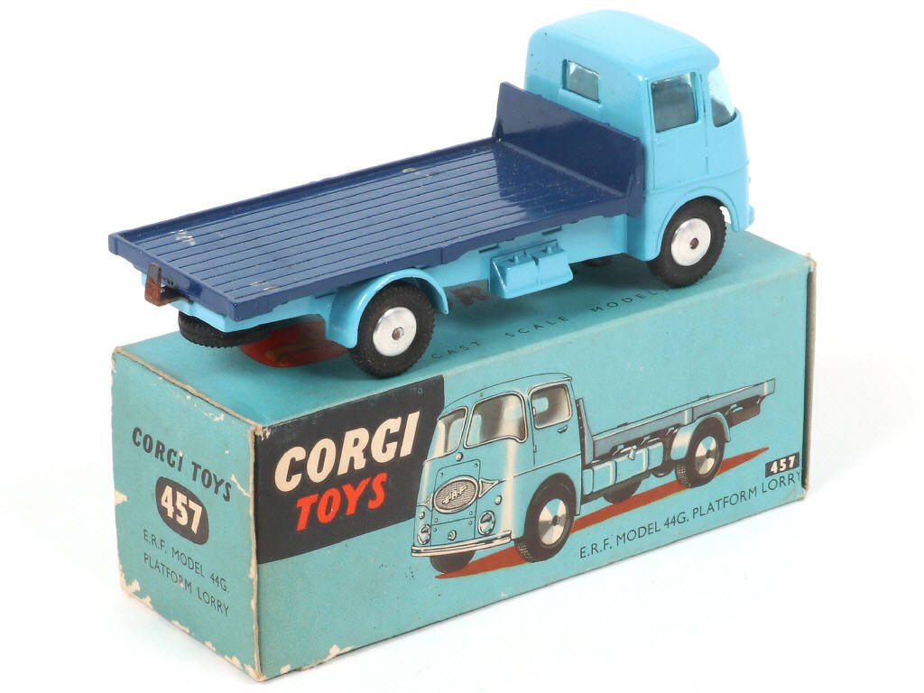 Lot 133 - CORGI TOYS (GB) (1)