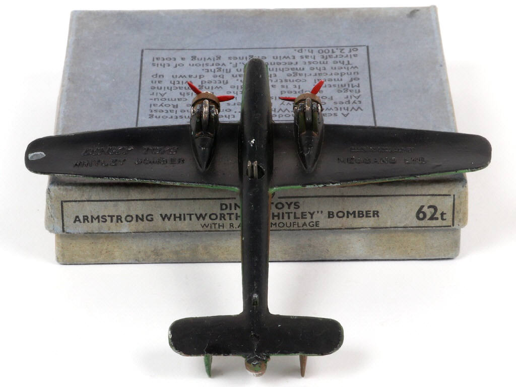 Lot 299 - DINKY TOYS (GB) (1)