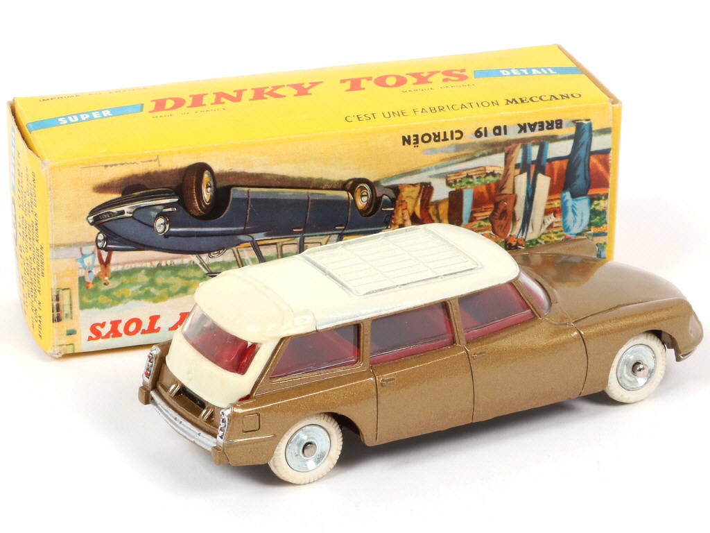 Lot 396 - DINKY TOYS (FRANCE) (1)