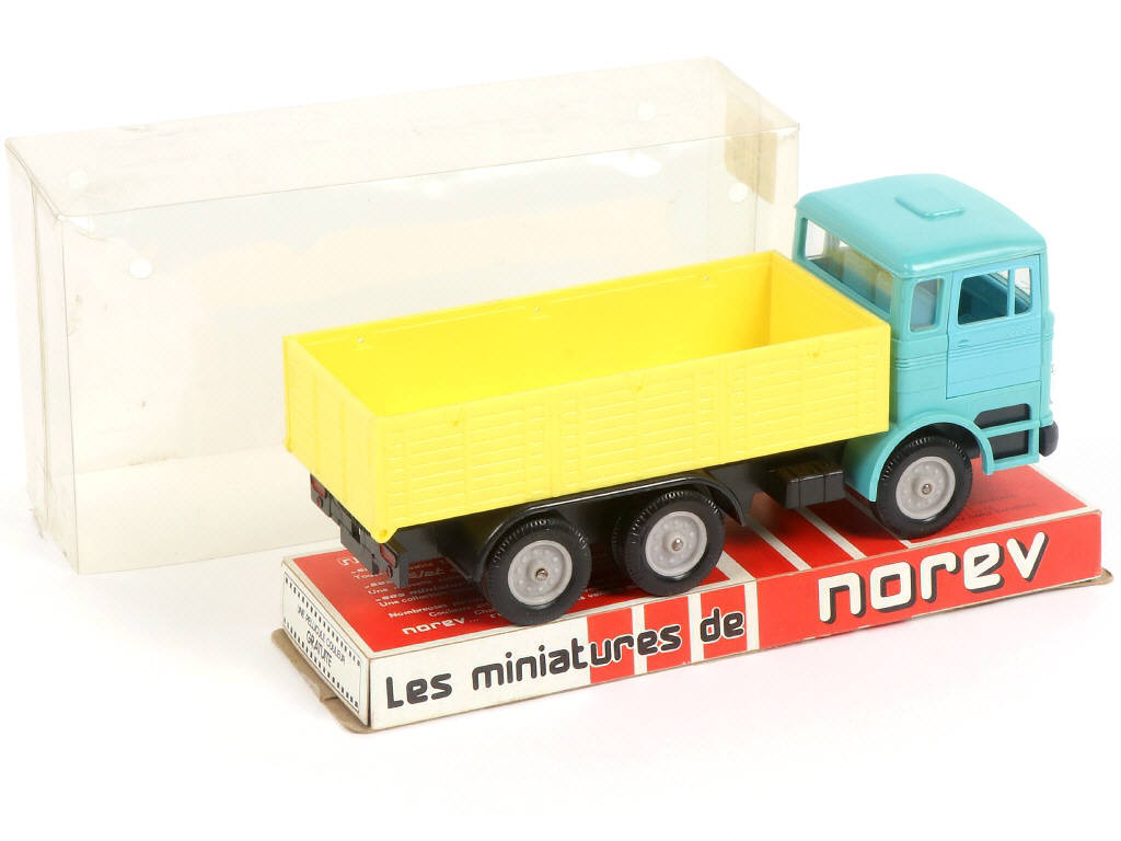 Lot 221 - NOREV (FRANCE) (1)