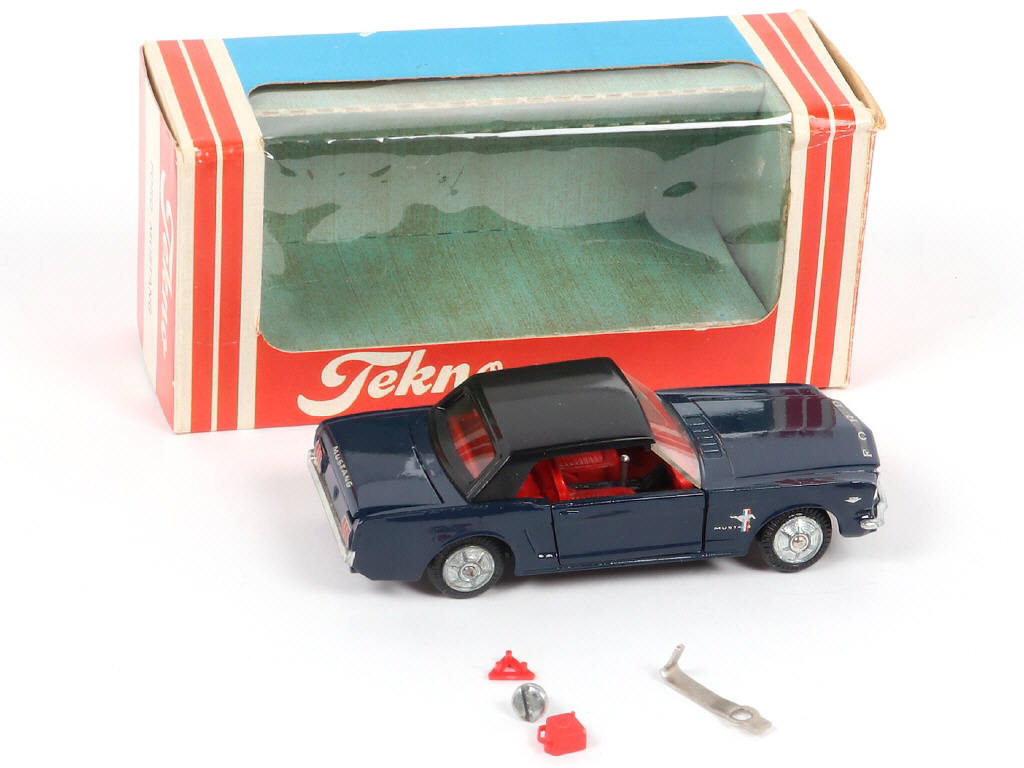 Lot 102 - TEKNO (DANEMARK) (1)