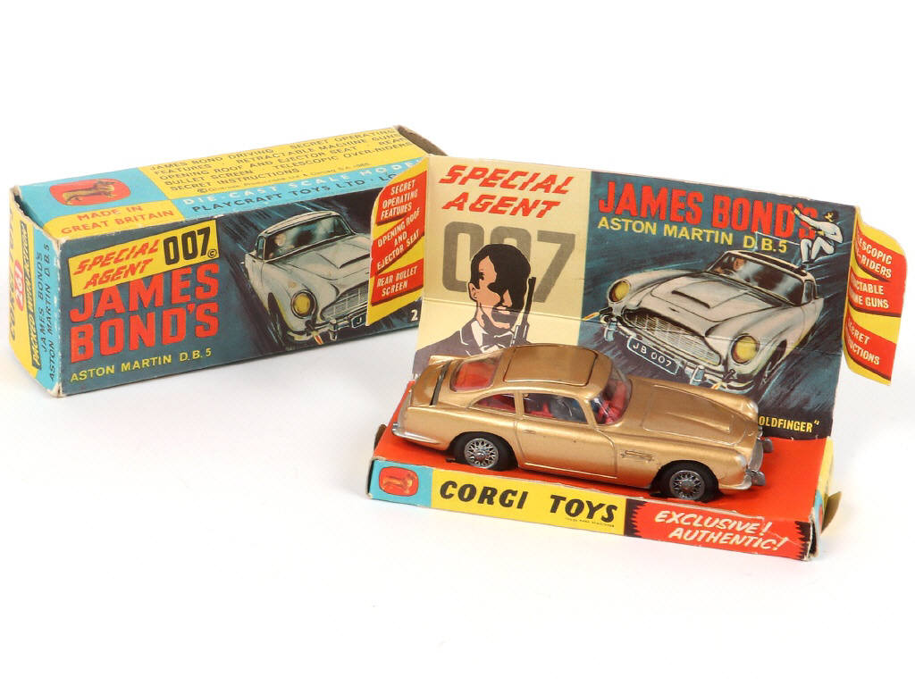 Lot 157 - CORGI TOYS (GB) (1)