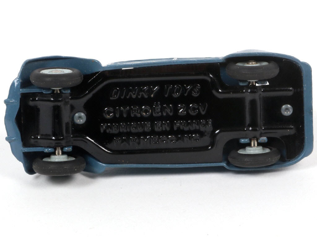 Lot 358 - DINKY TOYS (FRANCE) (1)