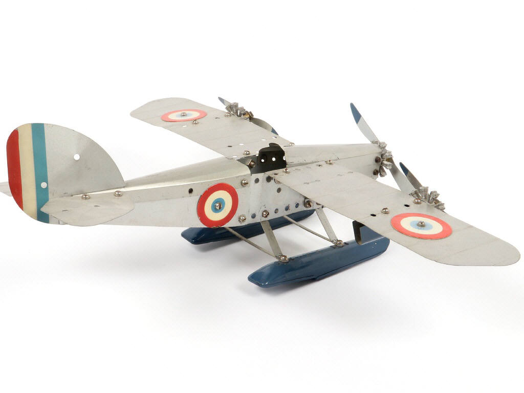 Lot 94 - MECCANO (FRANCE) (1)