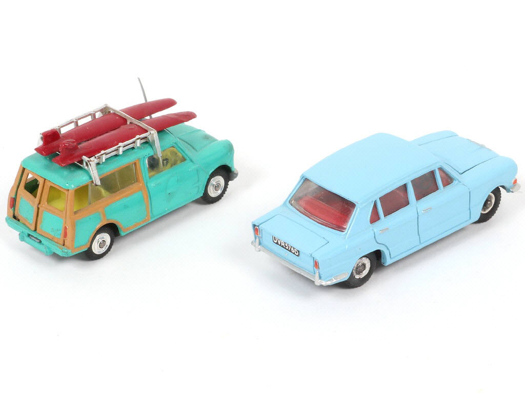 Lot 98 - CORGI TOYS (GB) (2)