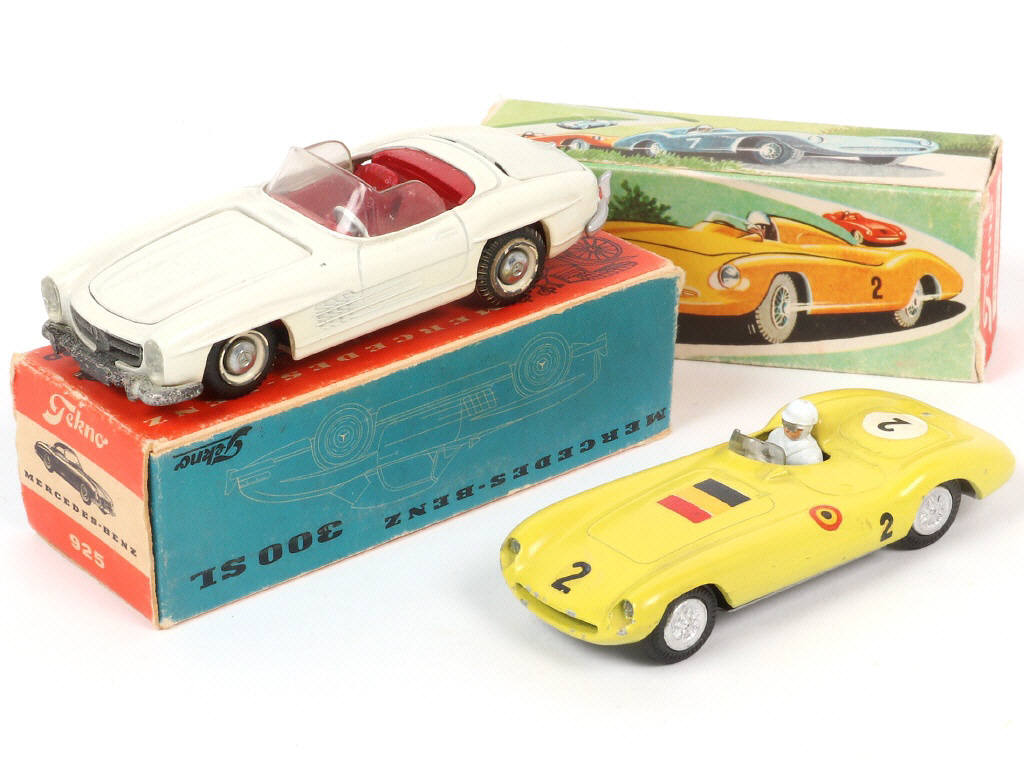 Lot 70 - TEKNO (DANEMARK) (2)