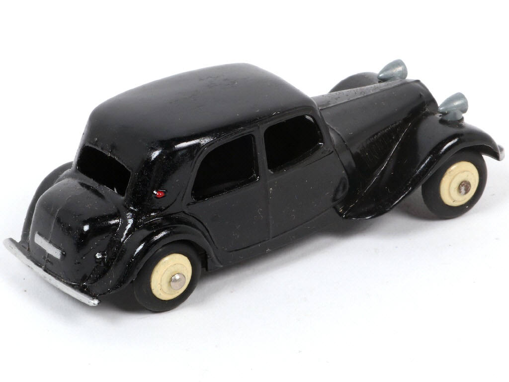Lot 286 - DINKY TOYS (FRANCE) (1)