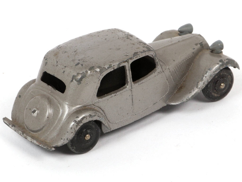 Lot 287 - DINKY TOYS (FRANCE) (1)