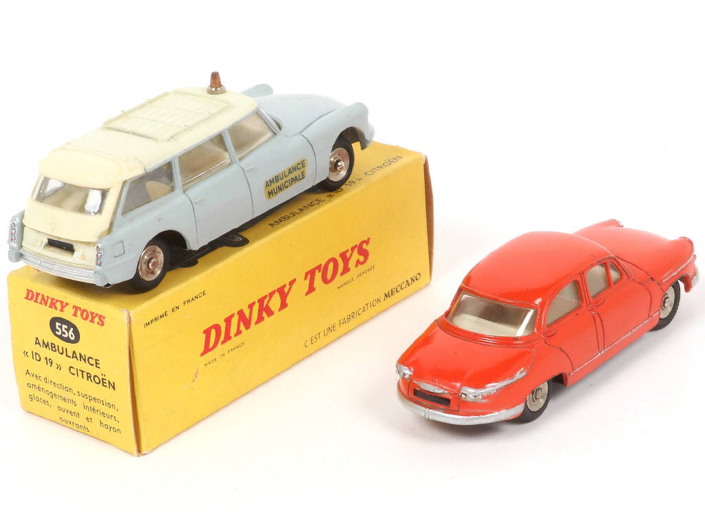 Lot 346 - DINKY TOYS (FRANCE) (2)