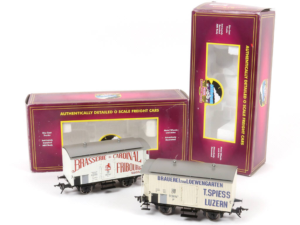 Lot 22 - M.T.H (USA) (2)
