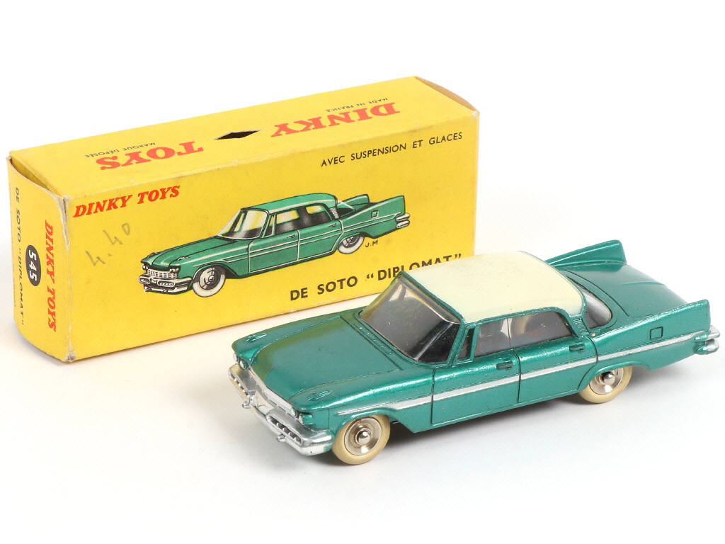Lot 313 - DINKY TOYS (FRANCE) (1)