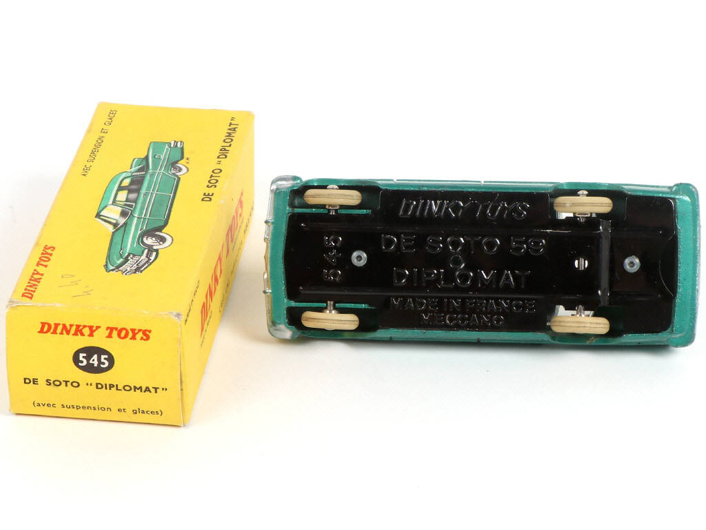 Lot 313 - DINKY TOYS (FRANCE) (1)